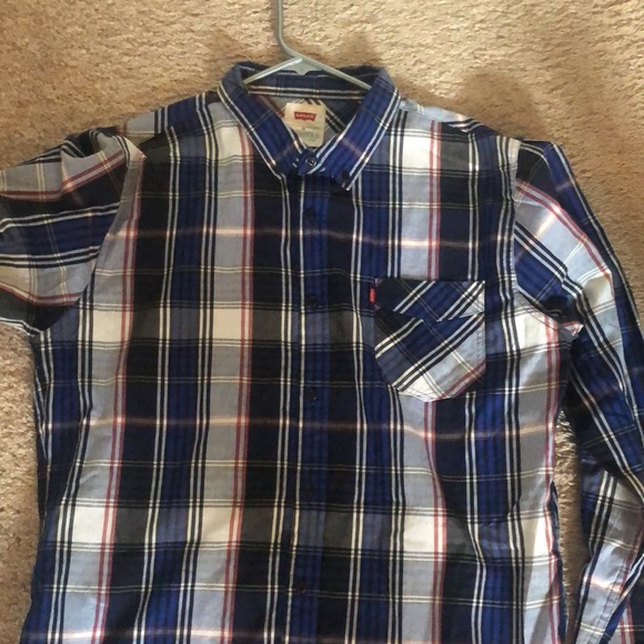 Used Levi’s xl button down. Still look and smell brand new. Multiple color - Picture 3 of 4